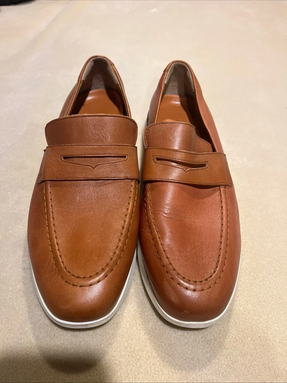 Wolf & Shepherd Men’s Crossover Penny Loafer. Leather. British Tan. Size 9.5